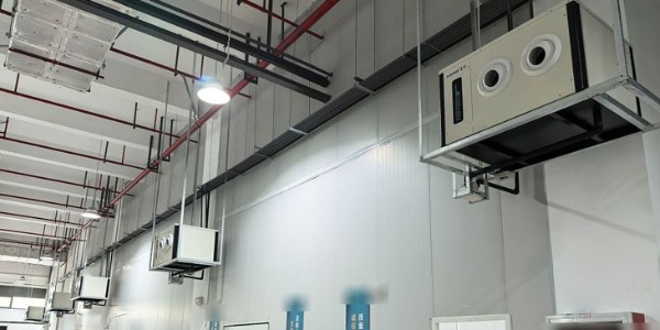 半導(dǎo)體生產(chǎn)車間整體控溫降溫，應(yīng)用工業(yè)蒸發(fā)冷省電空調(diào)臥式射流機